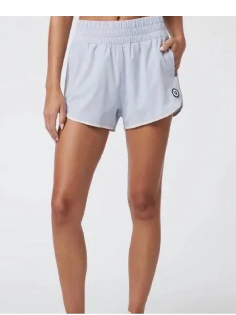 Vuori Women's Pale Blue Cardiff Shorts size XL